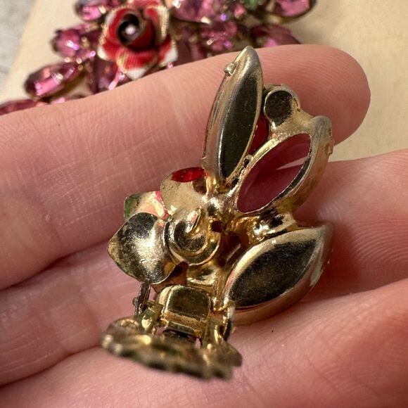 Vintage 60s Incredible Pink Rhinestone Victorian Rose Set Brooch And Earrings - Picture 10 of 10